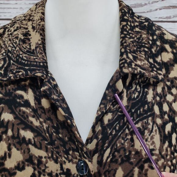 Chico's Travelers Brown Paisley Slinky Button Front Long Sleeve Dress Size 3 - Picture 11 of 13